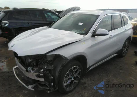 2021 BMW X1 xDrive28I из США, поврежденный, VIN WBXJG9C03M5S61442